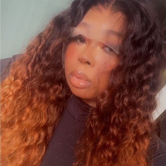 Gorgeous Custom Glue-less water wave Wig 26inches for sale. - Picture 8 of 10